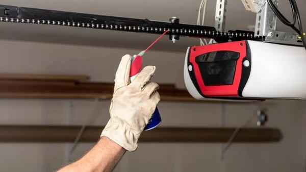 Choosing the Right Garage Door Repair Service for Your Needs